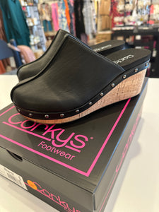 Corky’s Marley Wedge- Black